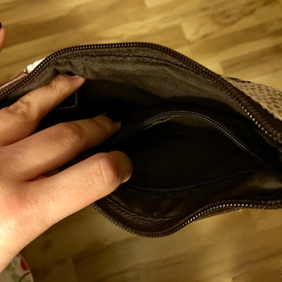 Cute Clutch / Wristlet 👛 💕😊💕 - Picture 6 of 6